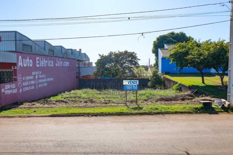 Terrenos-com-e-sem-casa-nos-Pioneiros-03
